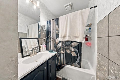 Tiny photo for 109 N Oak Street, Rolla, MO 65401 (MLS # 26058792)
