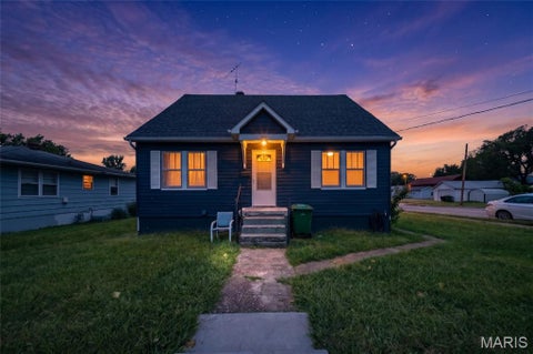 Tiny photo for 109 N Oak Street, Rolla, MO 65401 (MLS # 26058792)