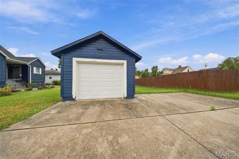 Tiny photo for 109 N Oak Street, Rolla, MO 65401 (MLS # 26058792)