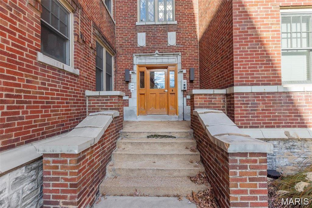 Photo of 4101 Magnolia Avenue #204, St Louis, MO 63110 (MLS # 26064804)