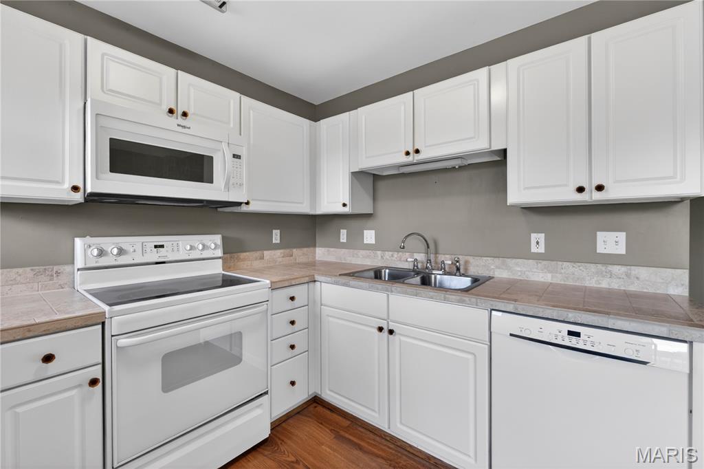 Victoria Crossing Easement 20 At - Residential
