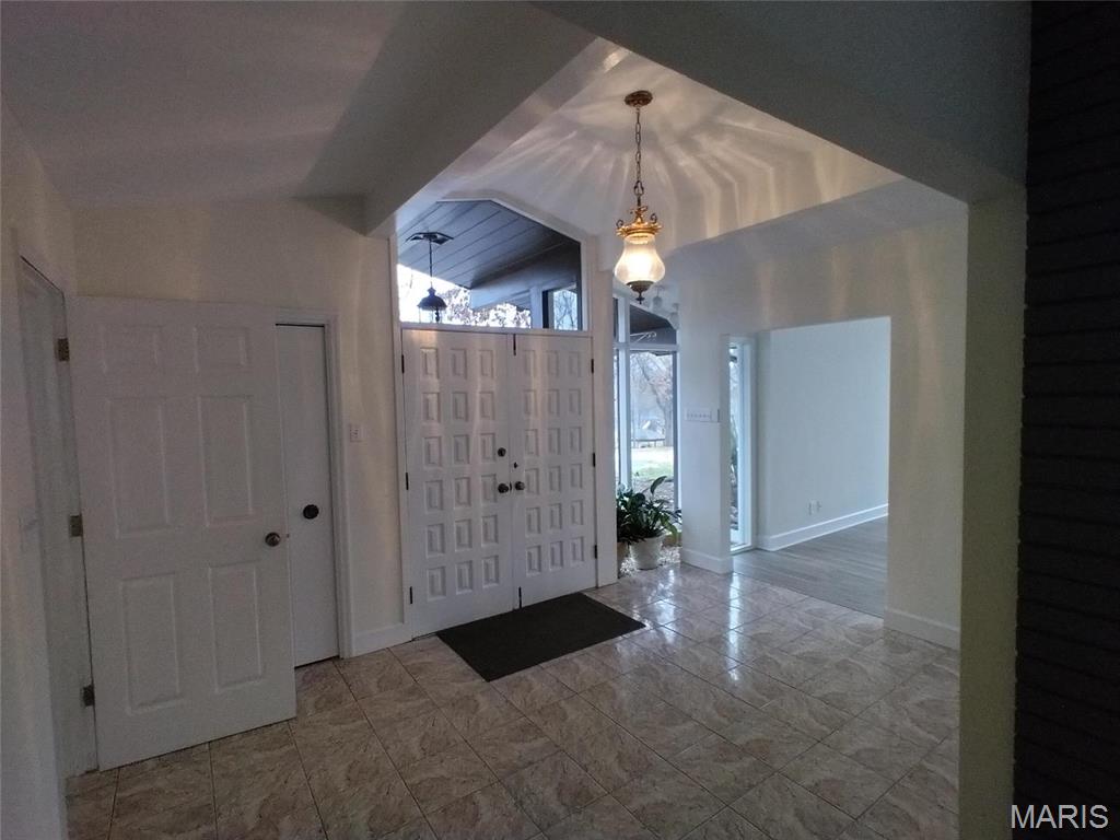 10621 Country View Drive