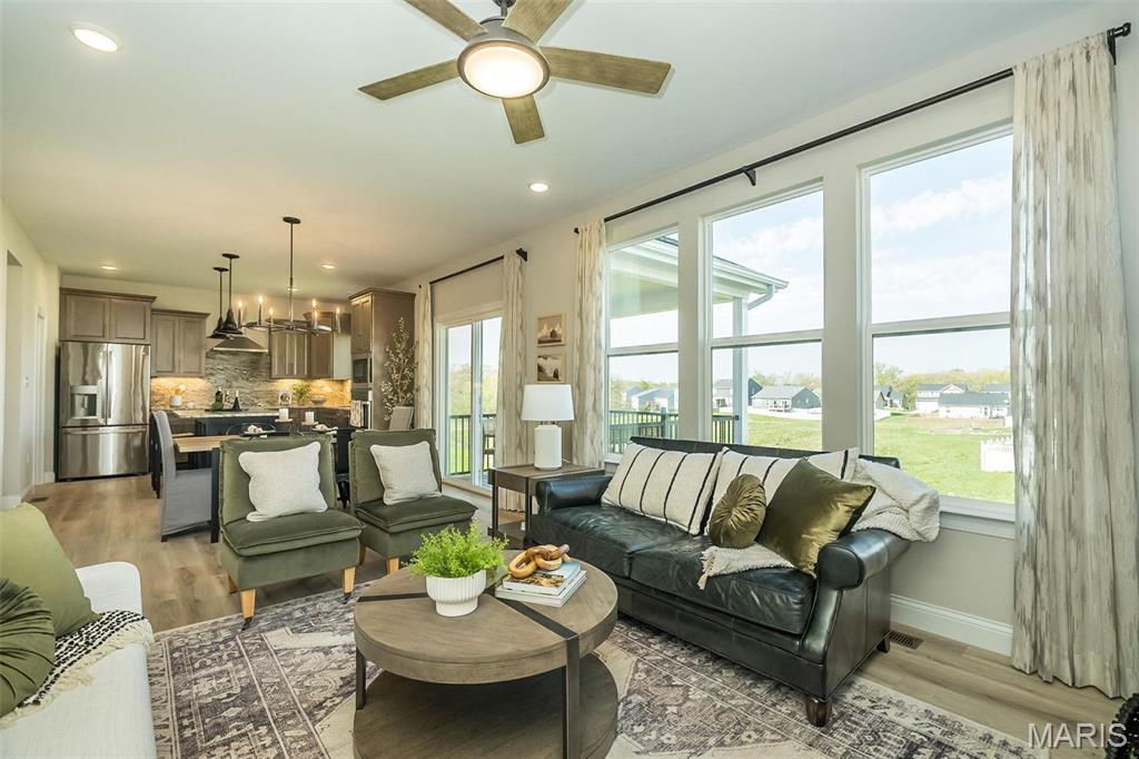 Majestic Lakes - Residential