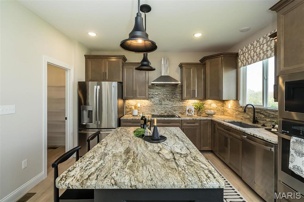 Majestic Lakes - Residential