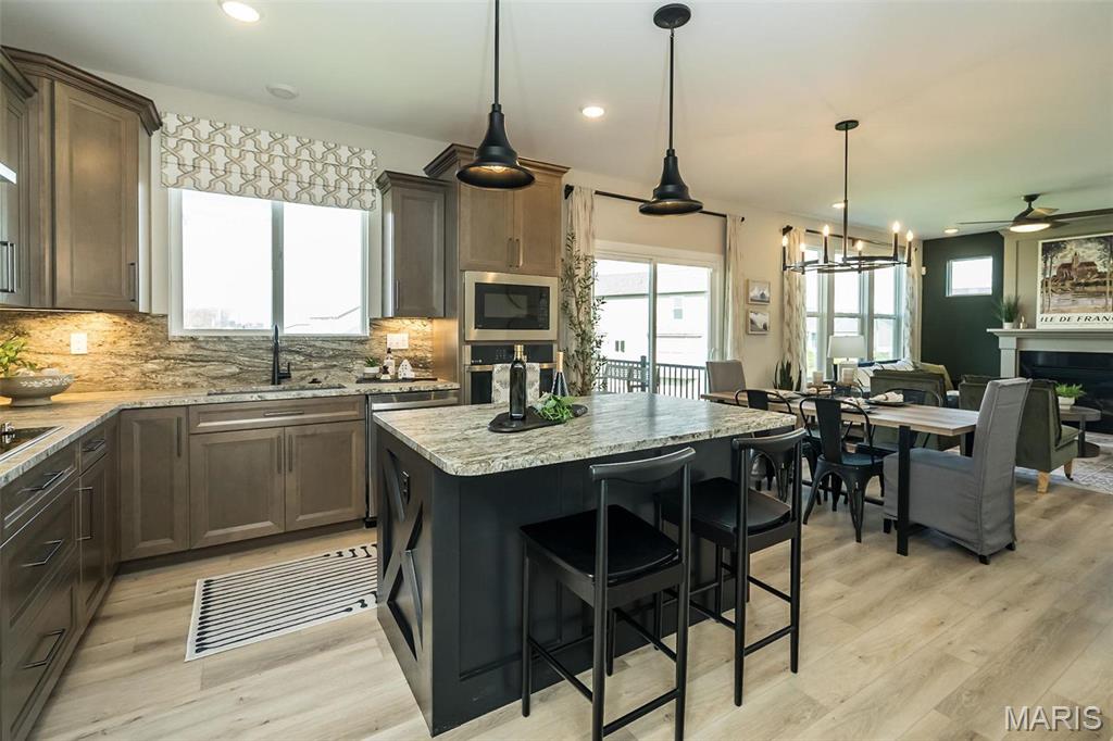 Majestic Lakes - Residential