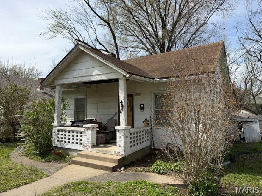 Could be a nice little bungalow with some work.  Selling as is.  Additional room just off of the living room could be an office, or second bedroom.  Nice lot with some trees.  Caution when showing.  Take your flashlight. No electricity.   “Priced at the APPRAISAL for the  conservator”