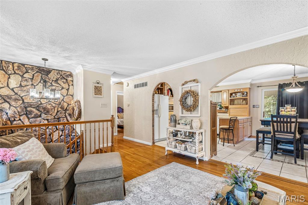 102 Briarwood Circle