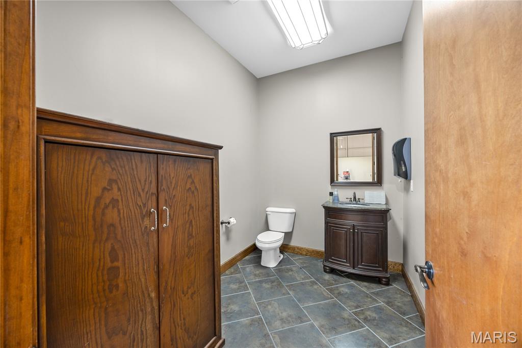 9080 Vmp Place - Commercial Sale