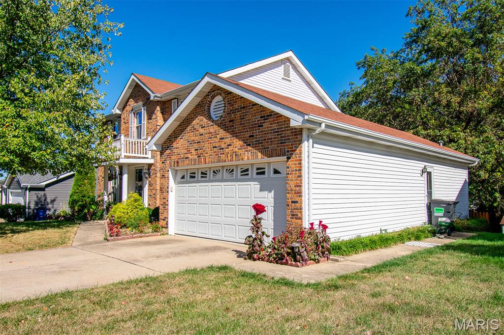 1228 EAGLES CREST Lane