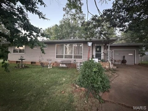 Photo of 135 Pine Street, Farmington, MO 63640 (MLS # 26057272)
