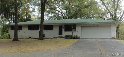 6533 Heintz Road Oakville MO 63129