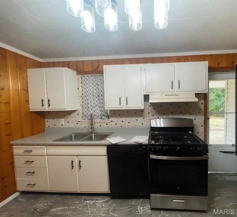 Tiny photo for 2 Taylor Avenue, Wentzville, MO 63385 (MLS # 25067111)