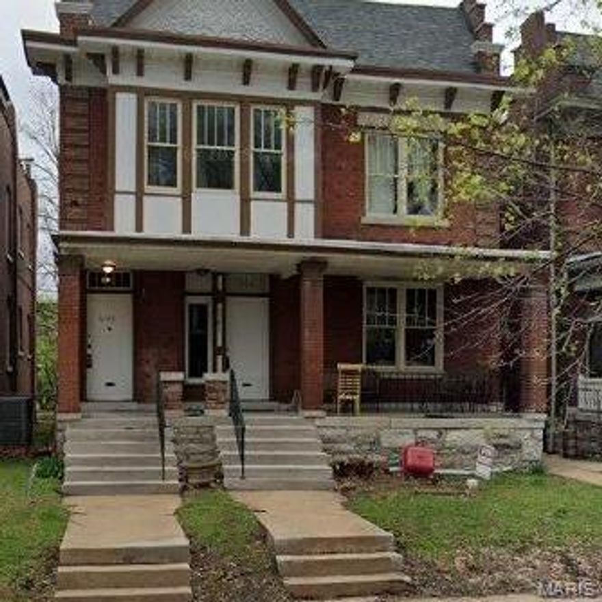 Investors seeking stable cash flow or owner-occupants looking to offset living expenses with rental income, here is an opportunity near WashU & Forest Park. Well-located duplex just steps from Washington University, Forest Park, transit, dining, and retail, positioned in one of the most consistent student rental corridors in St. Louis.
Each unit (2) features 3 bedrooms/1 full bath with spacious layouts ideal for student housing. 

Property Highlights:

Front porch
Rear parking pad
Fenced back yard
Basement with laundry + individual storage lockers
Strong, proven rental demand with steady tenant flow from nearby universities.

This is a plug-and-play asset in a high-demand location with immediate income potential and future upside.
