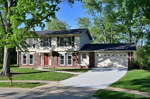 Photo of 2268 Kittridge Court, Chesterfield, MO 63017 (MLS # 26025666)