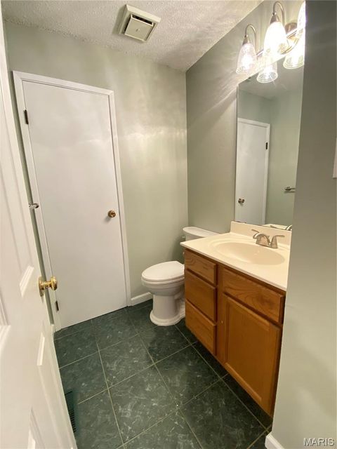 Tiny photo for 2268 Kittridge Court, Chesterfield, MO 63017 (MLS # 26025666)