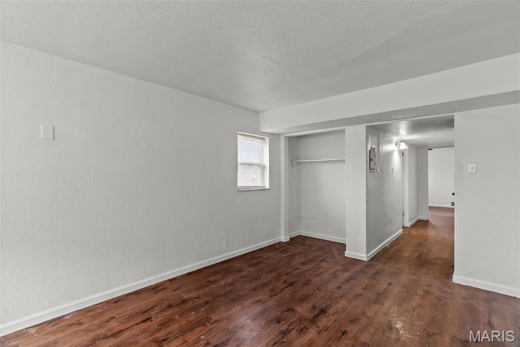 3752 Chippewa Street