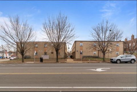 3752 Chippewa Street St Louis MO 63116