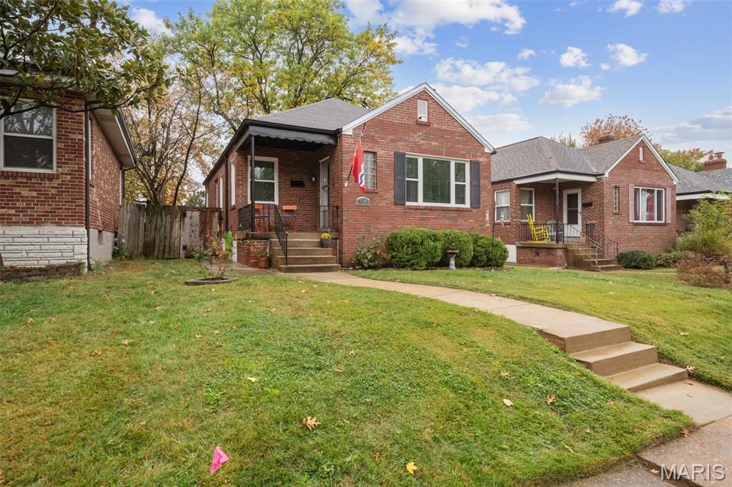 Photo of 5504 Mardel Avenue, St Louis, MO 63109 (MLS # 25071323)