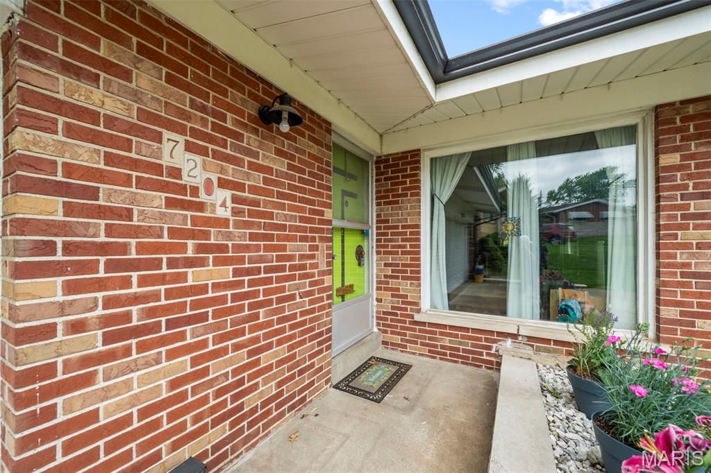 Photo of 7204 Rockspring Drive, Affton, MO 63123 (MLS # 26028809)