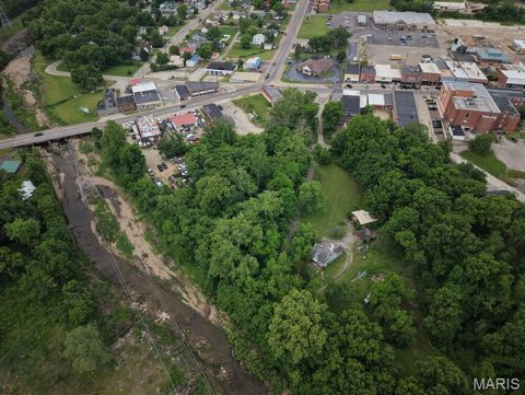 Tiny photo for 114 W Main Street, Park Hills, MO 63601 (MLS # 26031027)