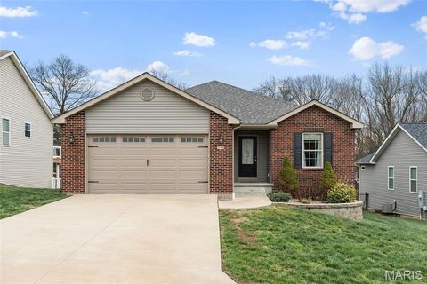 518 Crestfall Drive Washington MO 63090