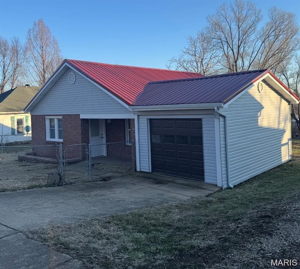 Photo of 311 Mill Street, Park Hills, MO 63601 (MLS # 26032355)