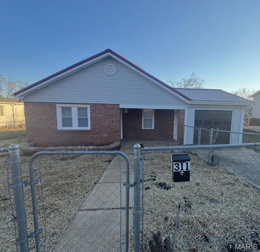 Photo of 311 Mill Street, Park Hills, MO 63601 (MLS # 26032355)
