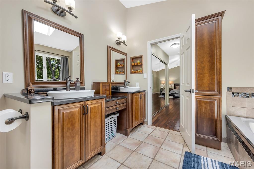 Grover, Missouri 63040, United States, 5 Bedrooms Bedrooms, ,4 BathroomsBathrooms,Residential,Active,189266