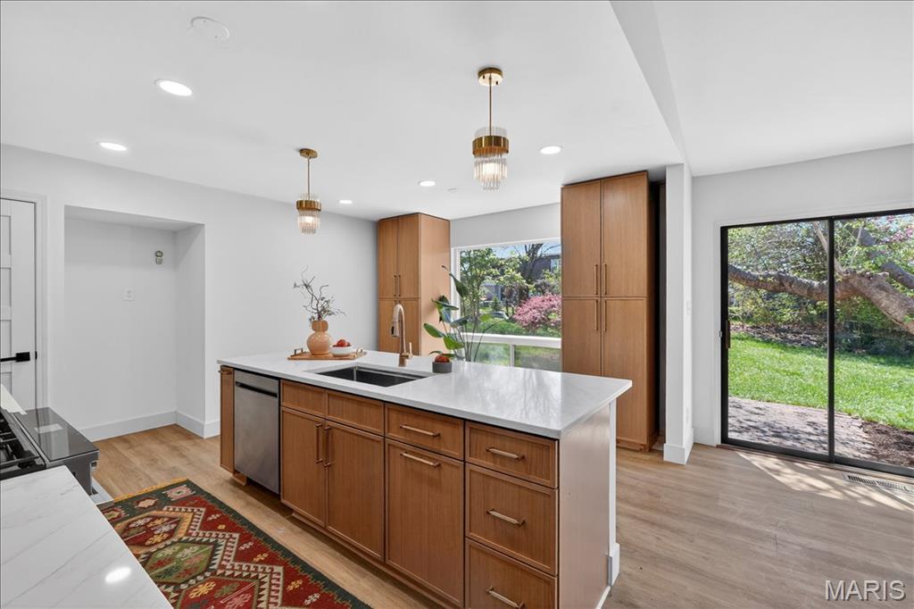 Queen Anne Village - Residential