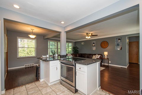 Tiny photo for 5118 Kingwood Drive, St Louis, MO 63123 (MLS # 26058823)