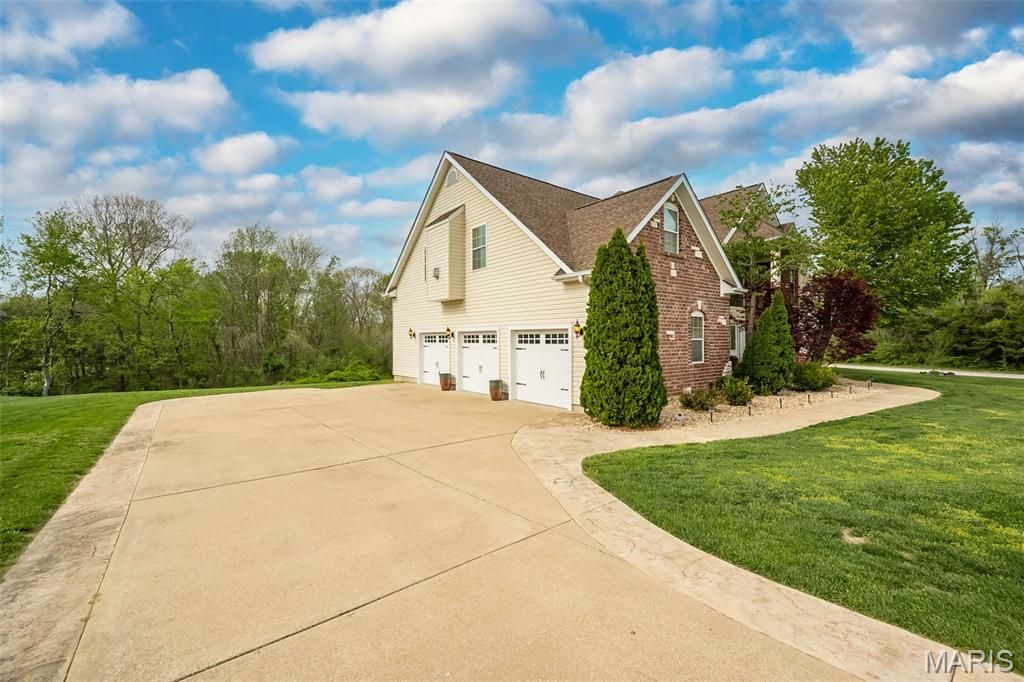 Photo of 431 Ridge Meadow Lane, Washington, MO 63090 (MLS # 26023255)