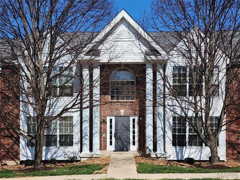 Photo of 1605 Forest Springs Lane #A, Ballwin, MO 63021 (MLS # 26016887)