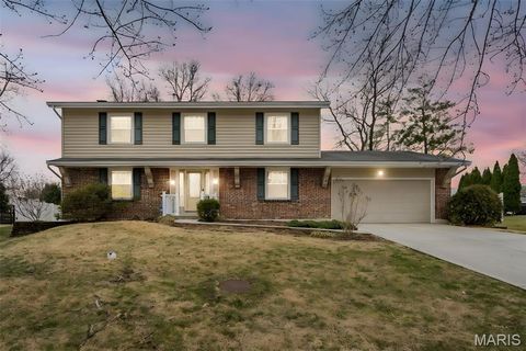 202 Wildbrier Drive Ballwin MO 63011