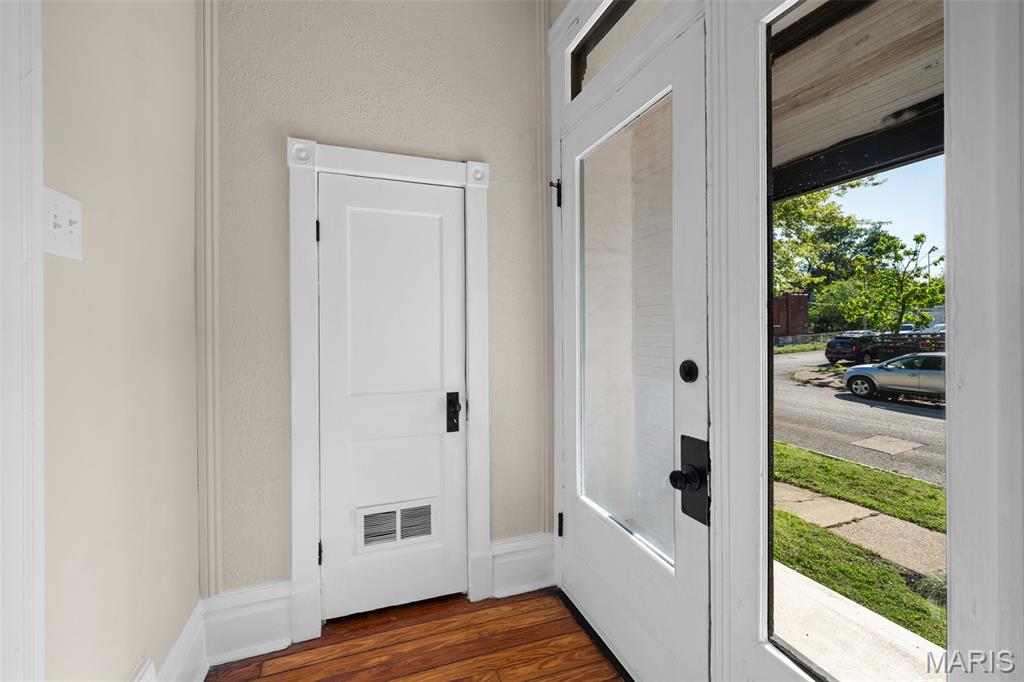 West Line/Michigan Ave - Residential