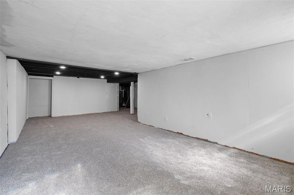 West Line/Michigan Ave - Residential