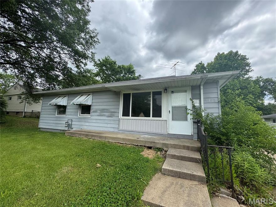 Beautifully Updated ranch home on large lot.  3 beds 1 bath.  Great starter home or rental for an investor.