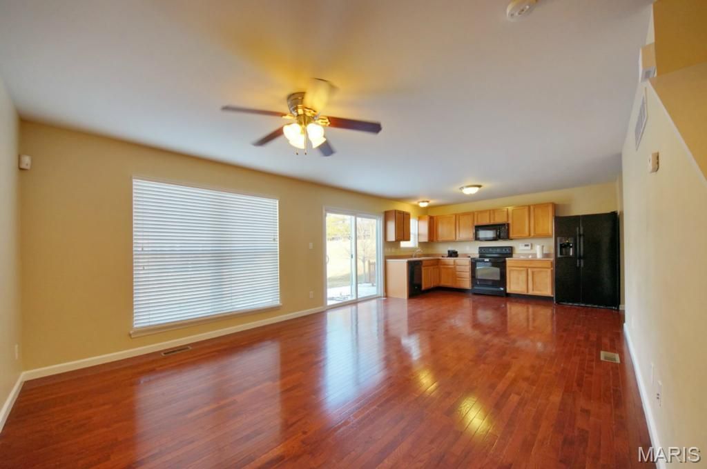 Photo of 208 Waterside Crossing Ct, St Peters, MO 63376 (MLS # 26027175)