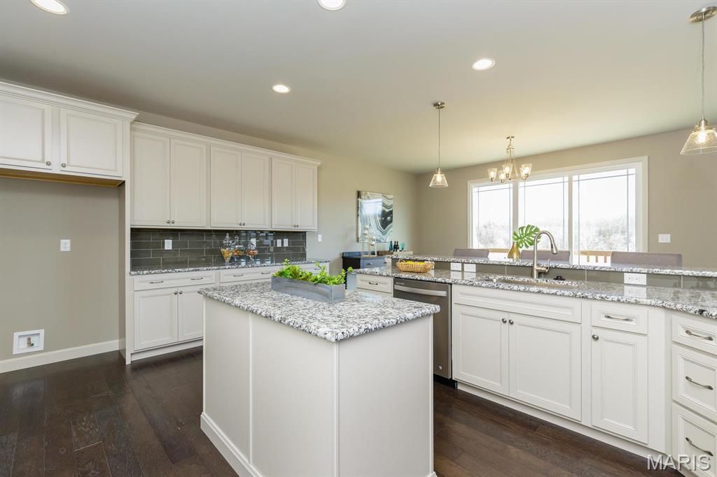 Ryehill Manor - Residential