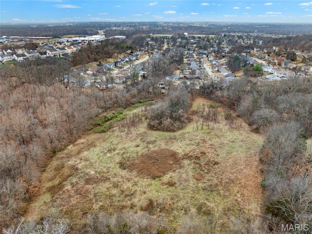 Martha Hawkens - Land