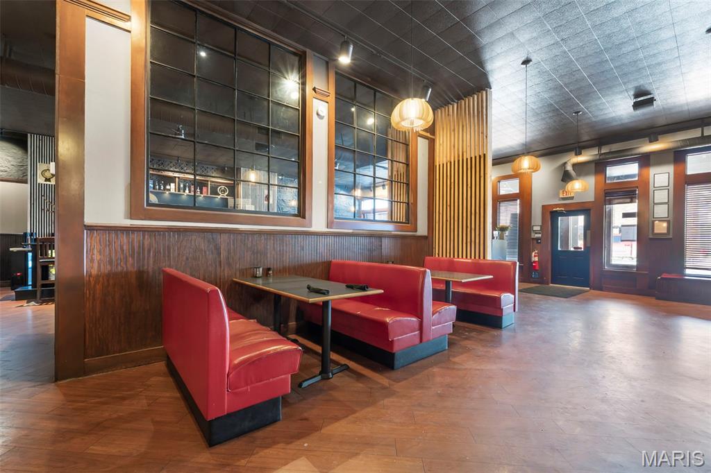 Range Csandford Ellis - Commercial Sale