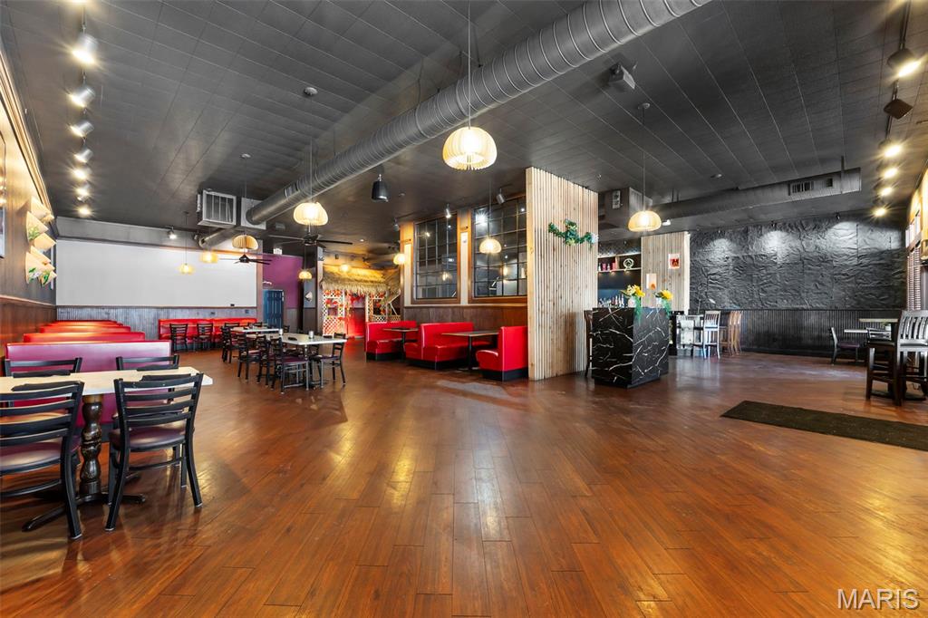 Range Csandford Ellis - Commercial Sale