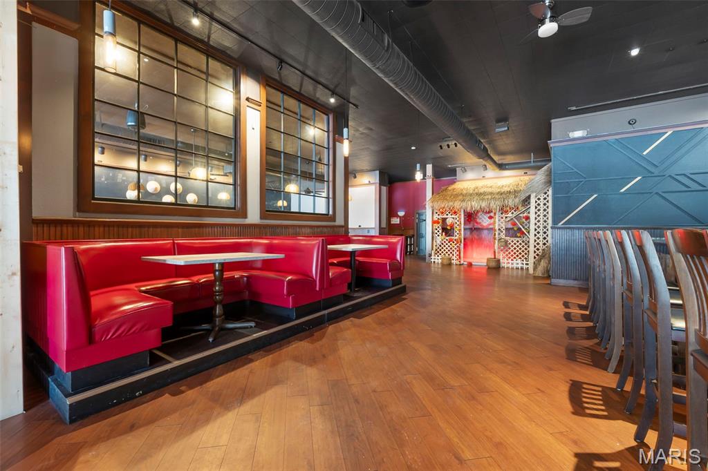 Range Csandford Ellis - Commercial Sale