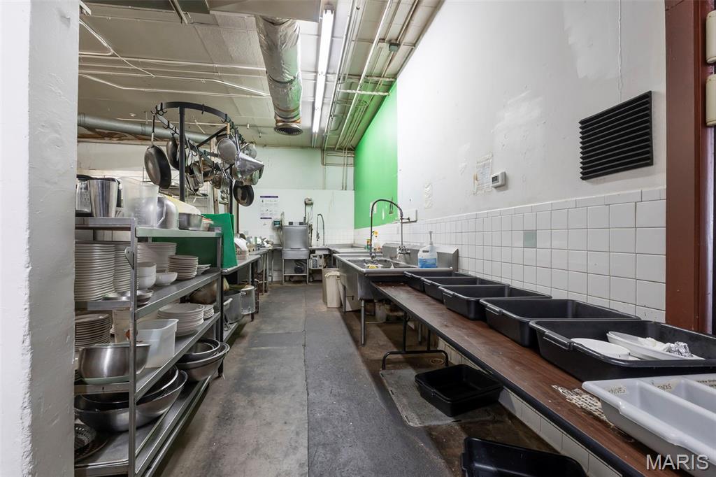 Range Csandford Ellis - Commercial Sale