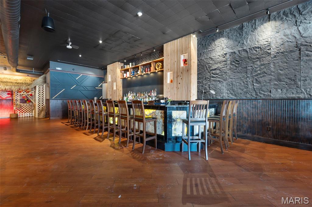 Range Csandford Ellis - Commercial Sale