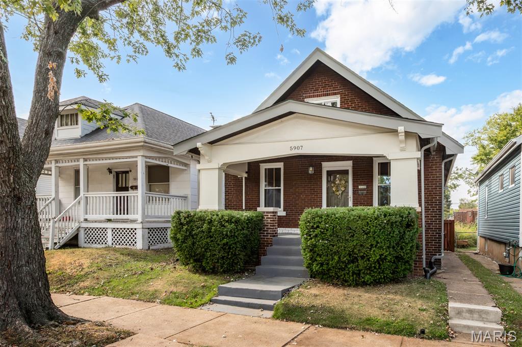 St Louis, Missouri 63116, United States, 2 Bedrooms Bedrooms, ,2 BathroomsBathrooms,Residential,Active,227317