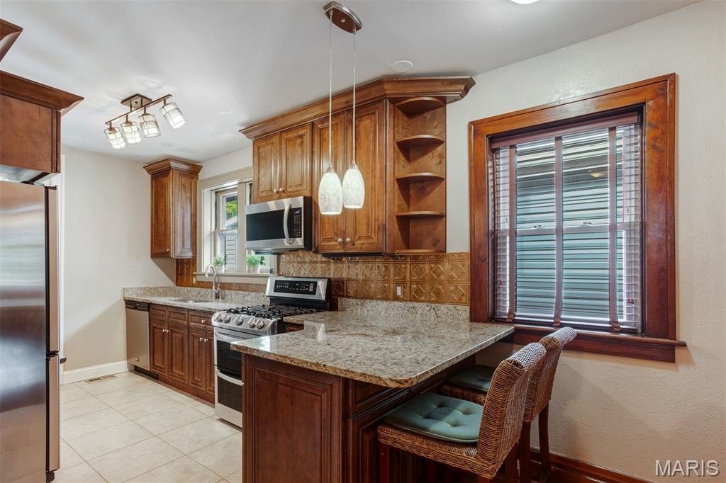 St Louis, Missouri 63116, United States, 2 Bedrooms Bedrooms, ,2 BathroomsBathrooms,Residential,Active,227317