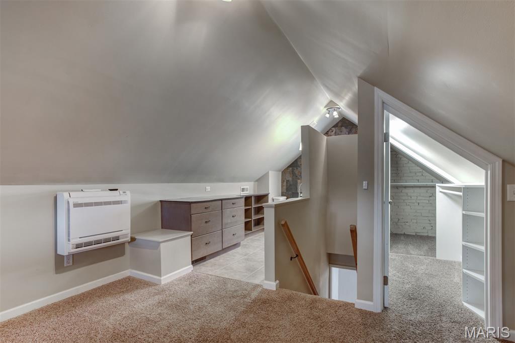 St Louis, Missouri 63116, United States, 2 Bedrooms Bedrooms, ,2 BathroomsBathrooms,Residential,Active,227317