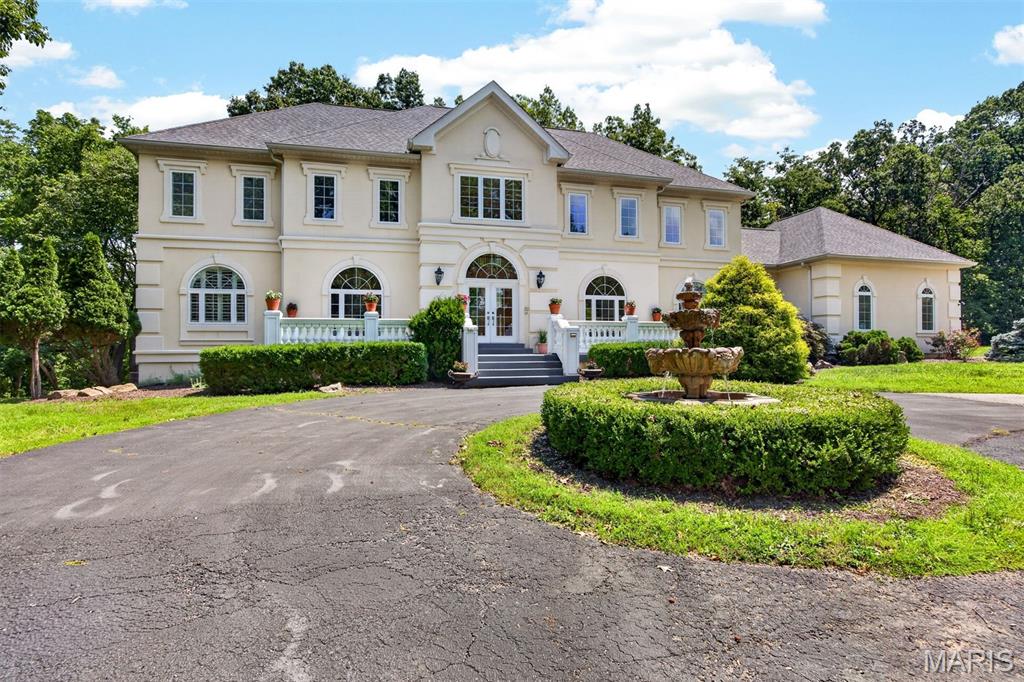 58 Chesterfield Lakes Road