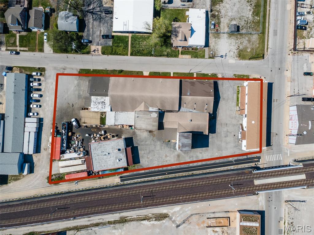 Photo 1 of 10 — 140 Iowa Avenue, Belleville, IL 62220