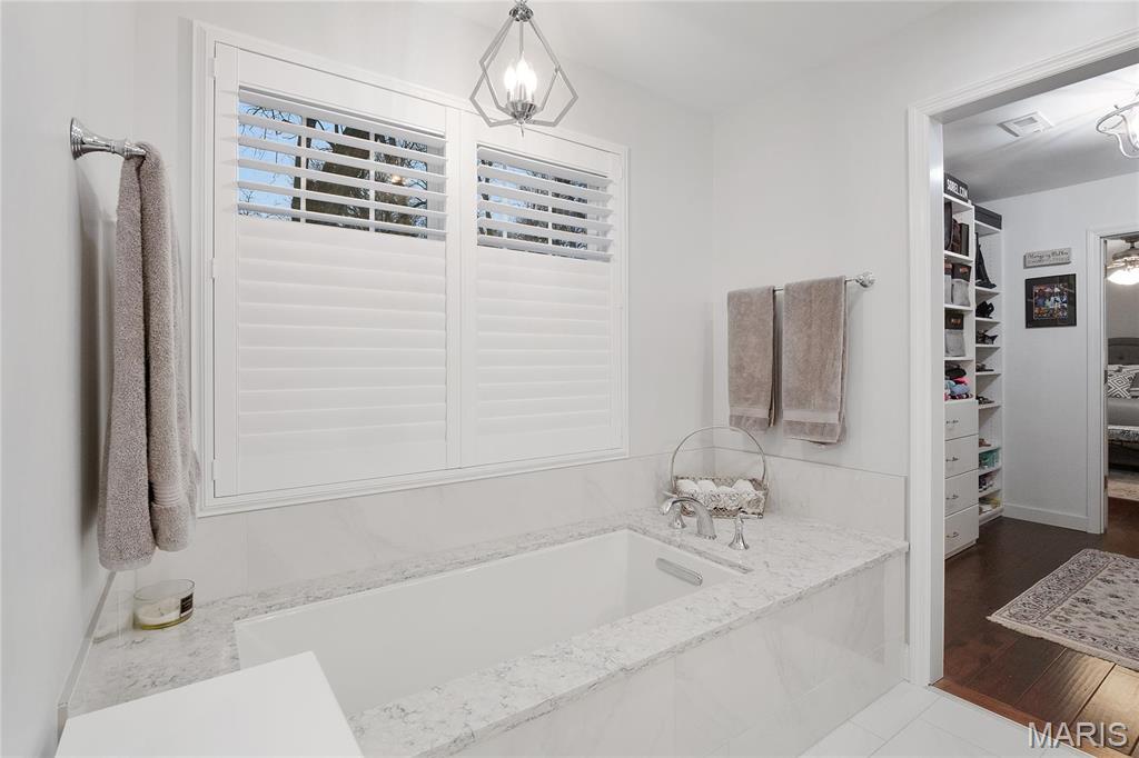 St Louis, Missouri 63122, United States, 4 Bedrooms Bedrooms, ,3 BathroomsBathrooms,Residential,Active,105046